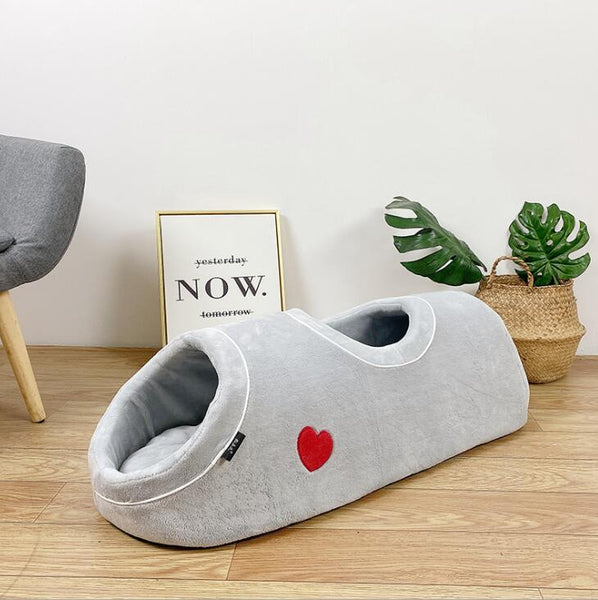 HKM-4804669 Cozy Semi-Enclosed Cat Sleeping Bag in Multiple Colors and Sizes