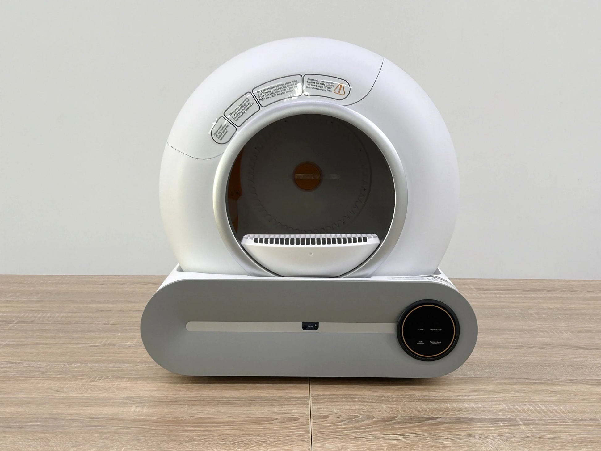 HKM-482707 Intelligent Self-Cleaning Cat Litter Box with Smart Monitoring and Eco-Friendly Design, 65L Capacity