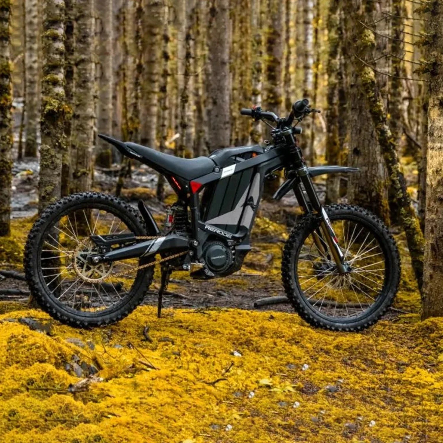 HKM-483347 72V 8000W Mid Drive Electric Dirt Bike, 35Ah Battery, 330Nm Torque, Hydraulic Disc Brakes, Off-Road Capability, 85KM/H Max Speed