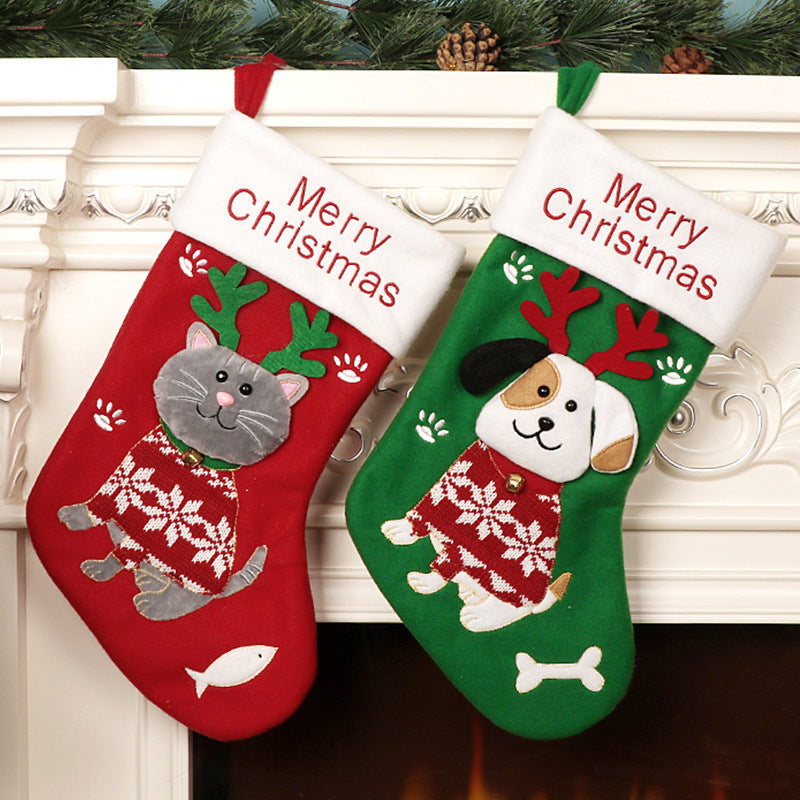 HKM-490771 Cartoon Christmas Sock Gift Bag - Puppy & Kitten Models in Green and Red, Non-Woven Fabric, 37x23x2 CM