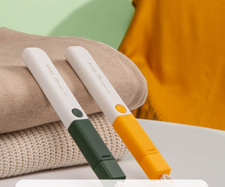 HKM-4921789 Electrostatic Hair Removal Brush for Clothes - ABS+TPR, Compact & Lightweight, Available in Yellow, Green, Pink