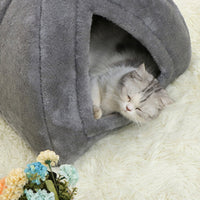 HKM-4970301 Cozy Closed Cat House - Portable Wool Indoor Nest for Small to Medium Pets