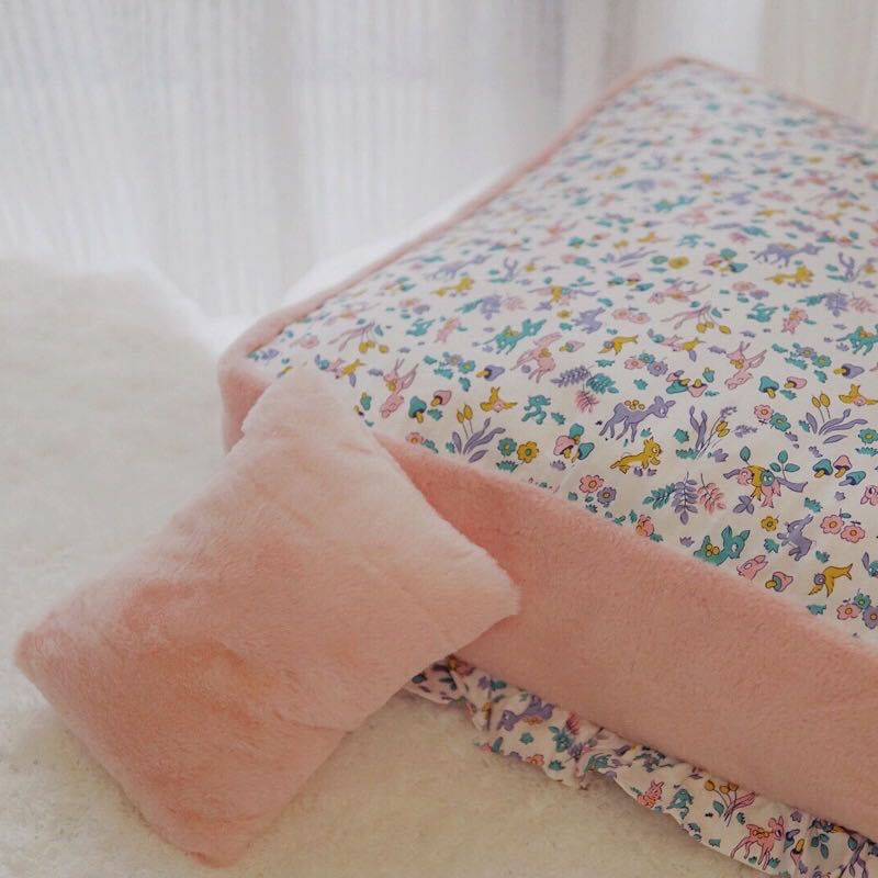 HKM-4997309 Plush Warm Dog Bed with Removable and Washable Mat, Pillow, and Blanket in Pink Rabbit Fur