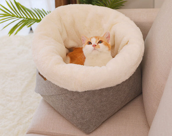 HKM-5012797 Round Felt Pet Nest for Cats - Cozy Grey Design, Available in Small & Medium