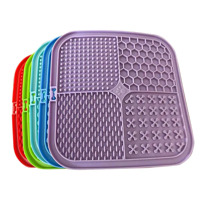 HKM-504339 Silicone Pet Licking Mat for Slow Feeding, Reduces Anxiety, Dishwasher and Freezer Safe
