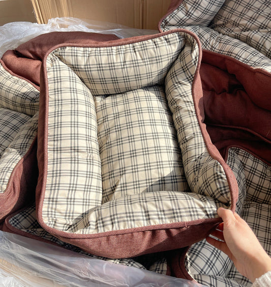 HKM-5062845 All-Season Pet Cushion - Soft and Comfortable Bedding for Small to Large Pets