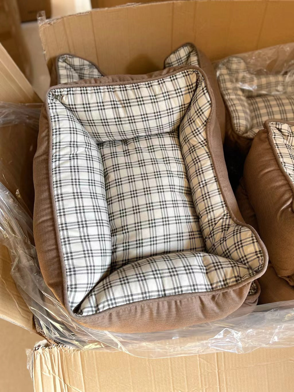 HKM-5062845 All-Season Pet Cushion - Soft and Comfortable Bedding for Small to Large Pets