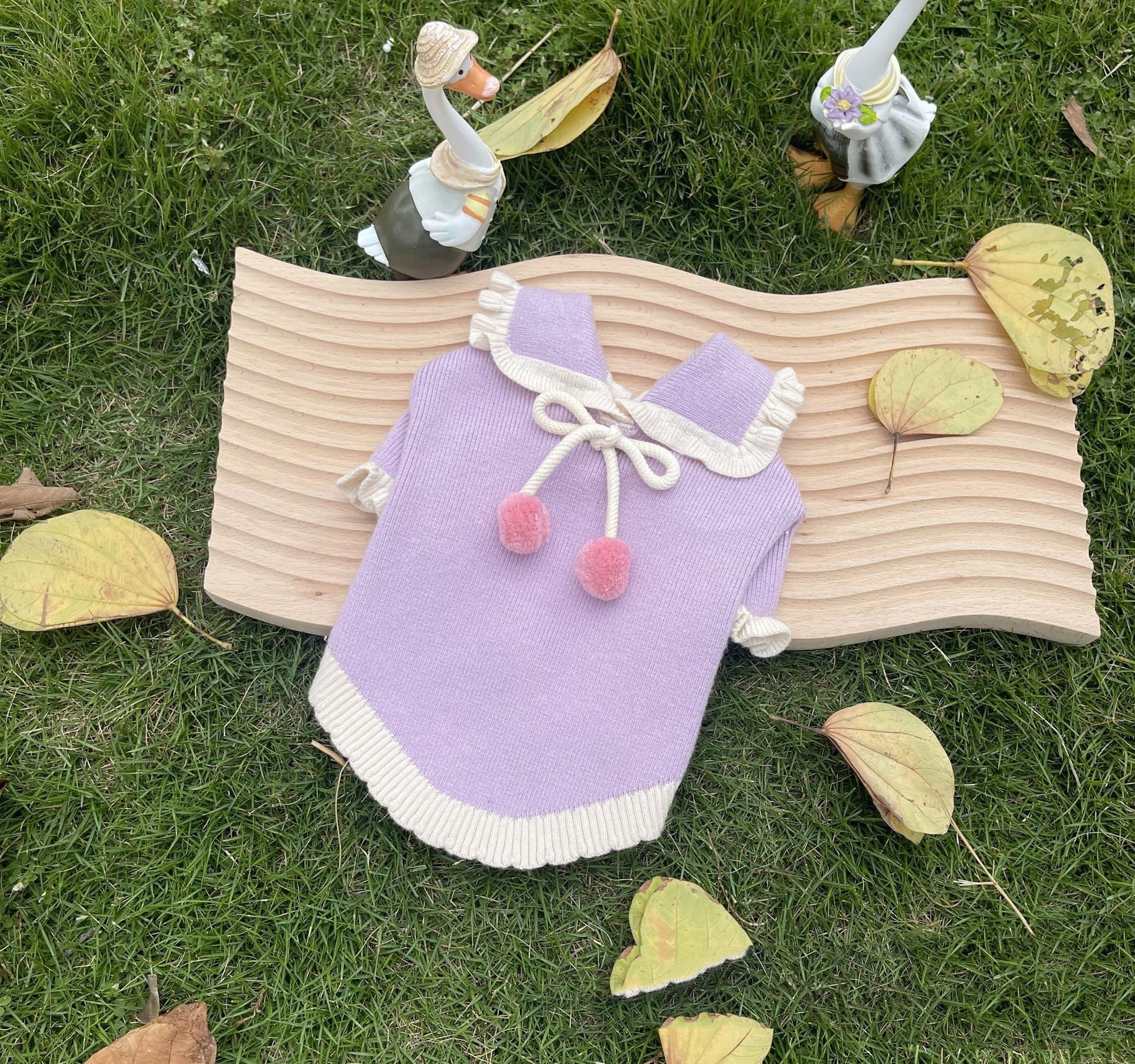 HKM-5063357 Handmade Wool Coat for Dogs - Casual Strawberry Ball Design, Warm Sweater for All Sizes