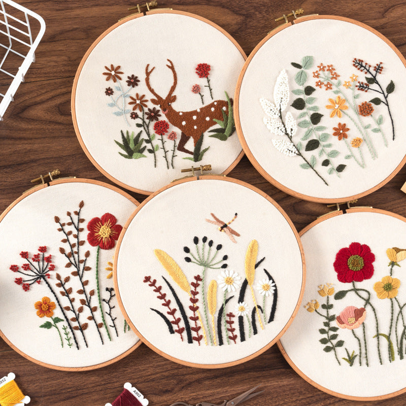 HKM-518483 Hand Embroidery Kit with Elk Flower Design, Linen Fabric, Water-Soluble Printing