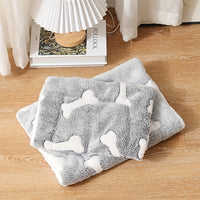 HKM-5235645 Self-Warming Reversible Pet Sleeping Mat for Dogs and Cats – Soft Coral Velvet Dog Bed, Machine Washable, Non-Slip Crate Pad