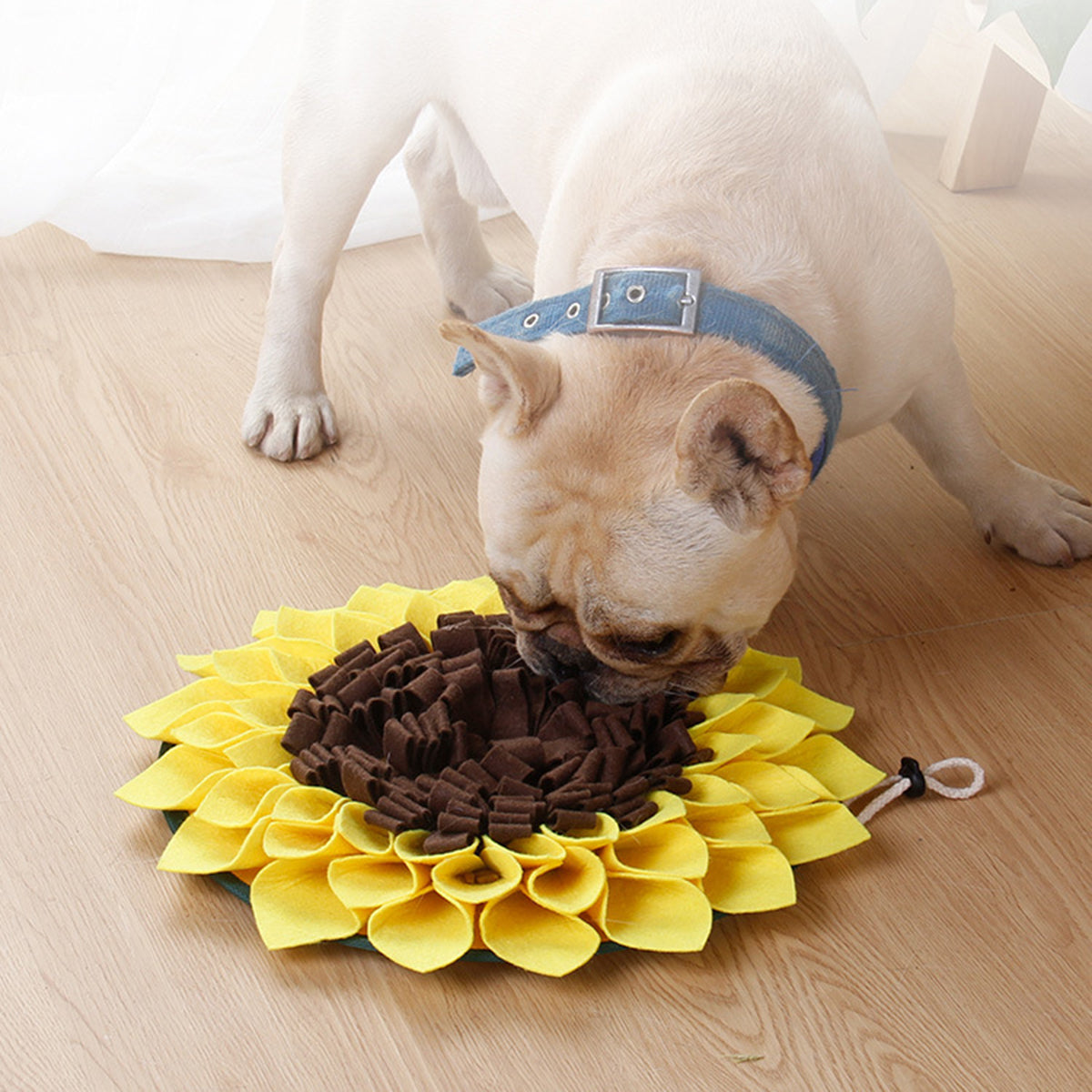 HKM-5248701 Pet-Friendly Bite Resistant Slow Feed Toy - Sunflower Design, Cloth Material, One Size