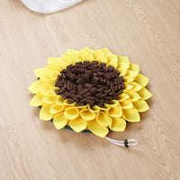 HKM-5248701 Pet-Friendly Bite Resistant Slow Feed Toy - Sunflower Design, Cloth Material, One Size