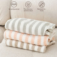 HKM-5264829 Ultra-Absorbent Quick-Drying Bath Towel for Dogs ¨C Ideal for Large, Medium, and Small Breeds