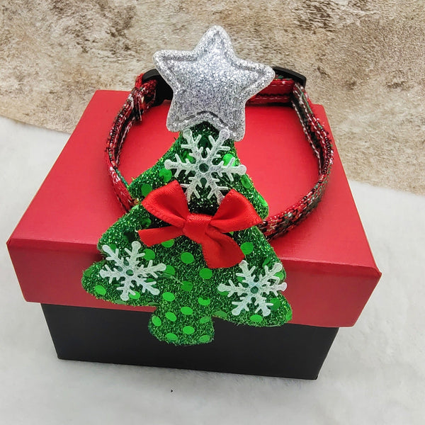 HKM-5376957 Christmas Snowflake Pattern Canvas Pet Collar in Red and Green, Adjustable Size S/M