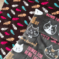 HKM-5408573 Pet Cartoon Winter Blanket - Thick, Warm Cloth in Fishbone and Bone Patterns, Sizes S to XL