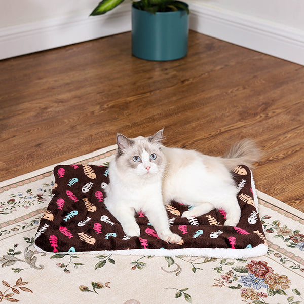 HKM-5408573 Pet Cartoon Winter Blanket - Thick, Warm Cloth in Fishbone and Bone Patterns, Sizes S to XL