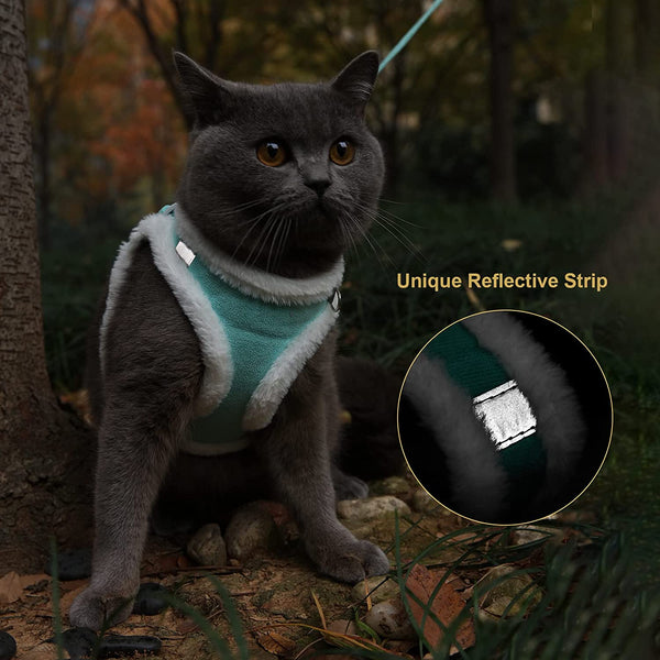 HKM-5520829 Plush Warm Vest with Leash for Dogs - Adjustable Sizes in Blue, Pink, White, Gray