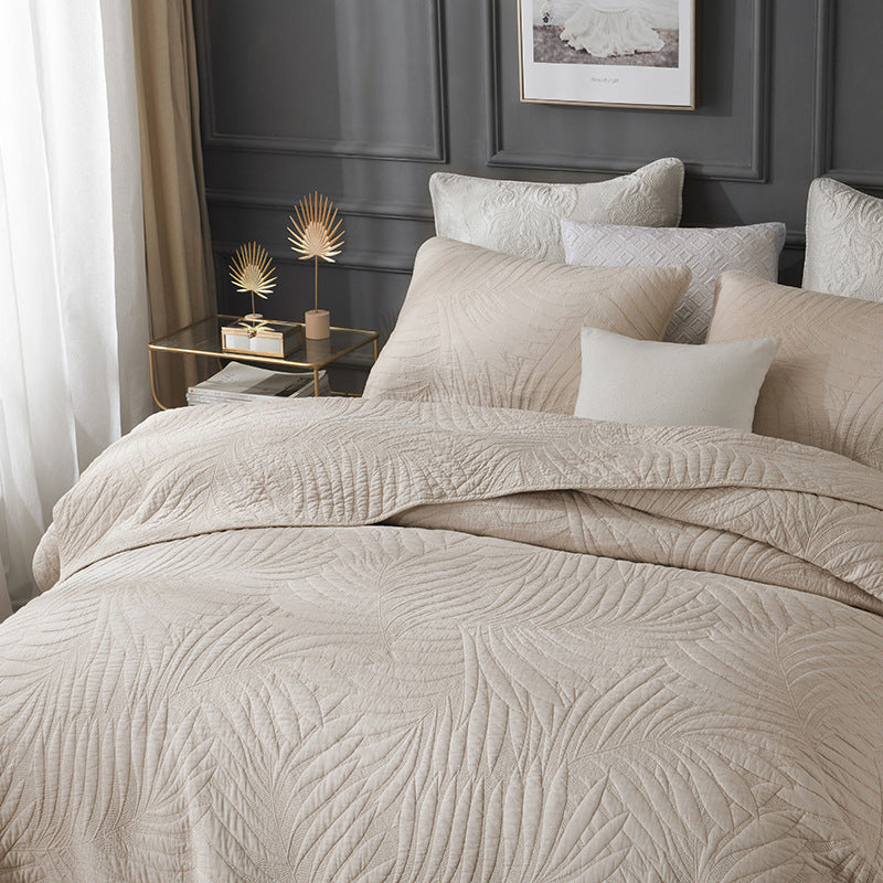 HKM-552403 Double-Sided Embroidered Pure Cotton Quilt Set with Plant and Flower Pattern