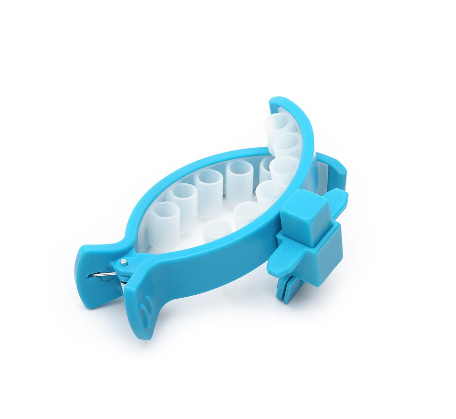 HKM-5525309 Portable Dog Toilet Clip with Eco-Friendly Material and Soft Rubber Ring - Lightweight Design for Easy Use