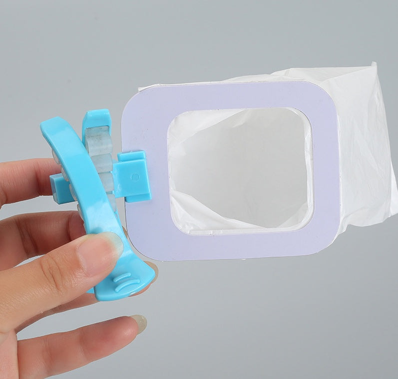 HKM-5525309 Portable Dog Toilet Clip with Eco-Friendly Material and Soft Rubber Ring - Lightweight Design for Easy Use