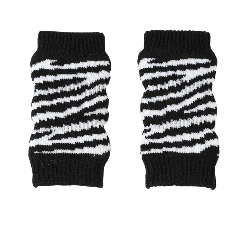 HKM-5545405 Pet Dog Knee Pads and Anti-Slip Socks for Dirt Protection – Cotton, Sizes S-XXL
