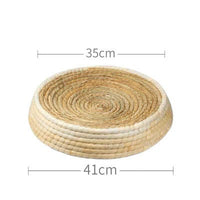 HKM-5561917 Cozy Straw and Corn Husk Cat Bed with 35cm Diameter for Relaxation