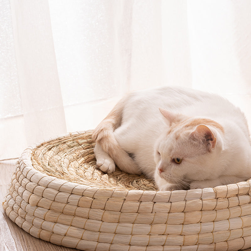 HKM-5561917 Cozy Straw and Corn Husk Cat Bed with 35cm Diameter for Relaxation