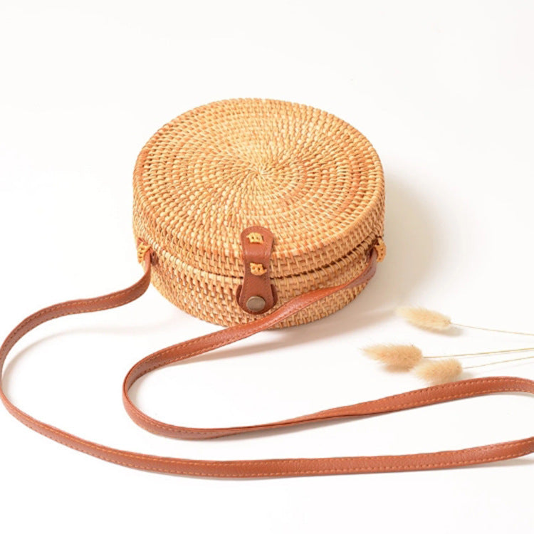 HKM-557075 Diagonal One-Shoulder Round Woven Bag with Canvas Lining and Soft Handle