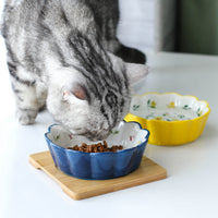 HKM-5577533 Ceramic Pet Bowl with Bamboo Wood Tray - 450ml Capacity for Cats and Dogs