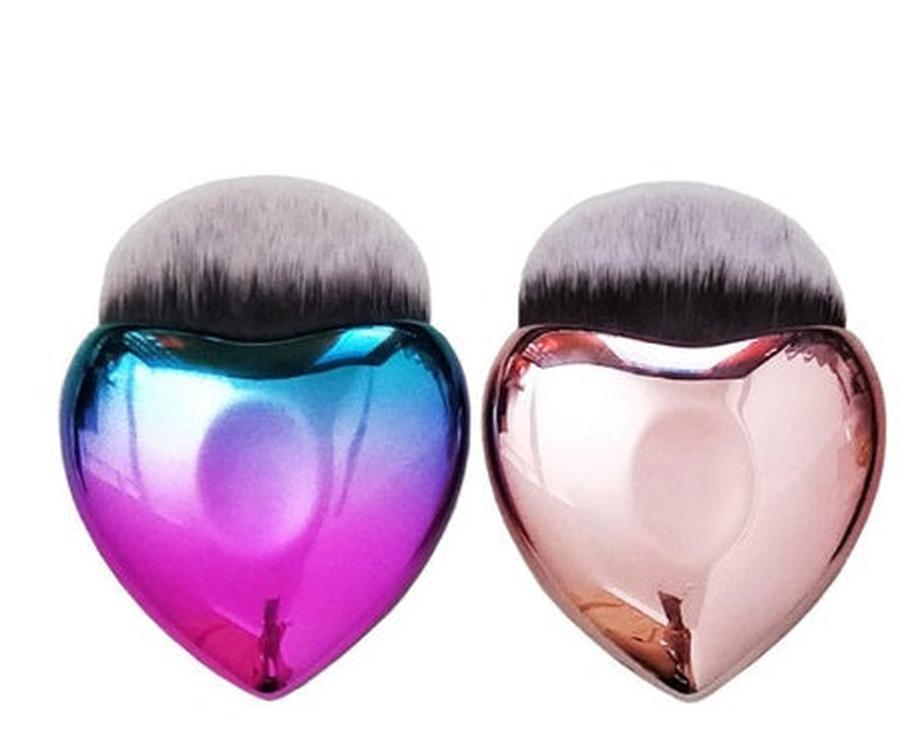 HKM-558227 Heart-Shaped Makeup Foundation Brush for Blending and Blush Application