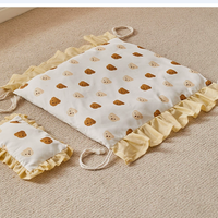 HKM-5614269 All-Season Wooden Dog Bed with Individual Bedding Designs for Medium and Large Pets