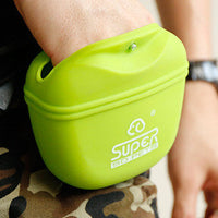 HKM-5627837 Silicone Dog Food Bag - Portable Training Waist Pack for Pet Snacks in Blue, Yellow, and Green