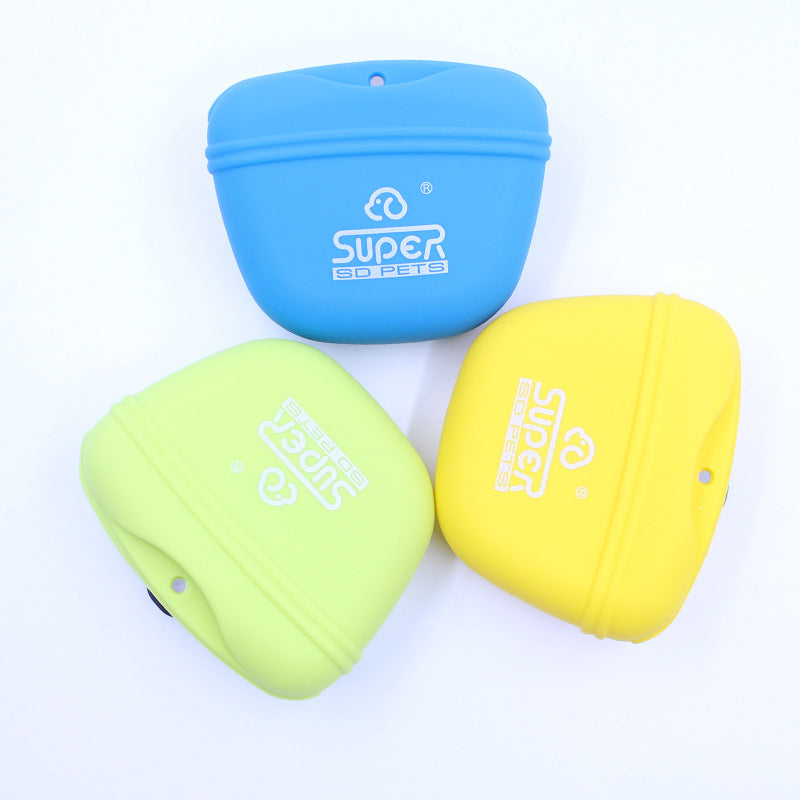HKM-5627837 Silicone Dog Food Bag - Portable Training Waist Pack for Pet Snacks in Blue, Yellow, and Green