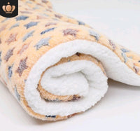 HKM-5637949 Cozy Coral Cashmere Pet Blanket Mat for Cats and Dogs