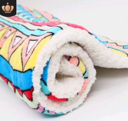 HKM-5637949 Cozy Coral Cashmere Pet Blanket Mat for Cats and Dogs