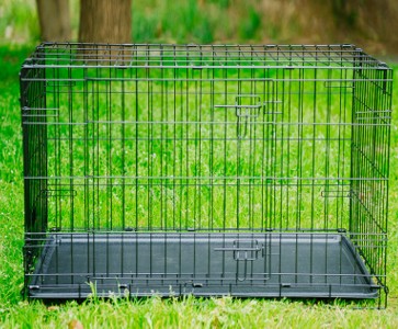 HKM-5648317 Folding Metal Dog Cage with Multiple Size Options for Comfort and Safety
