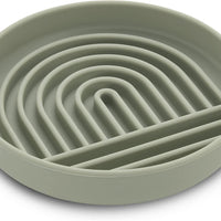 HKM-5658557 Simple Slow Feeding Bowl for Cats and Dogs - Silicone Pet Tableware in Pink, Gray, Light Green