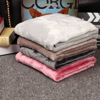 HKM-5670717 Cozy Coral Fleece Pet Blanket for All Seasons - Soft Flannel Cushion Nest