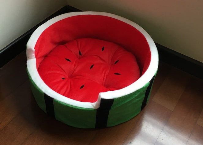 HKM-5722173 Cozy Watermelon Pet Bed for Small Dogs and Cats - Soft Shu Cotton Design for Autumn and Winter Comfort
