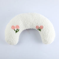 HKM-5801789 Cozy U-Shaped Pillow for Cats and Small Dogs - Soft Faux Fur Headrest for Deep Sleep and Comfort