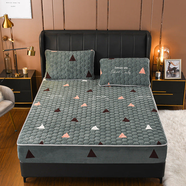 HKM-580371 Thickened Coral Pile Cotton Bed Cover with Pillowcases - Light Grey - Multiple Sizes Available