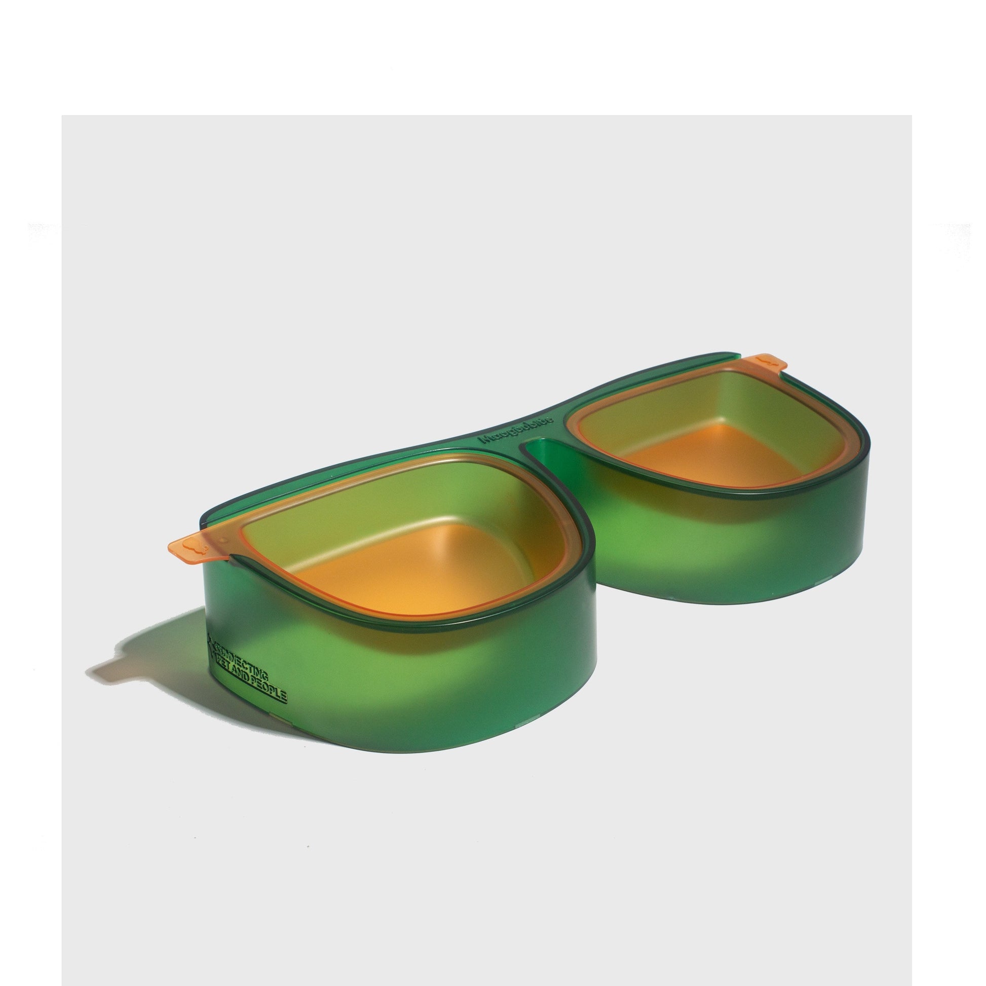 HKM-5806909 Large Capacity Anti- overturning Double Bowl for Cats with Slant Design and Easy Clean Base