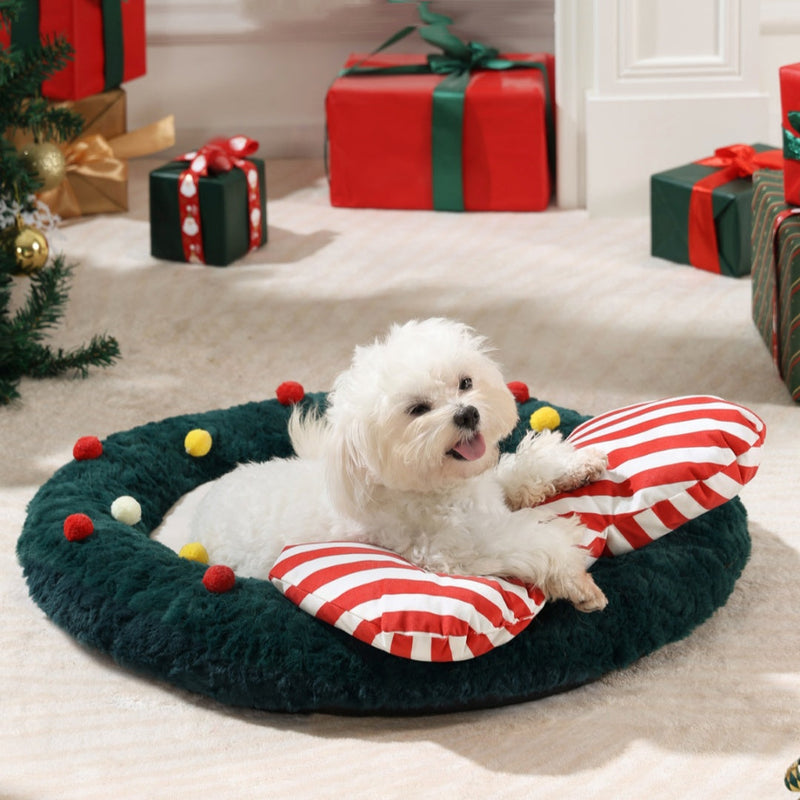 HKM-5843645 Creative Christmas Mat - Christmas Wreath, Strawberry, and Socks Designs, PP Cotton Lining, Size M