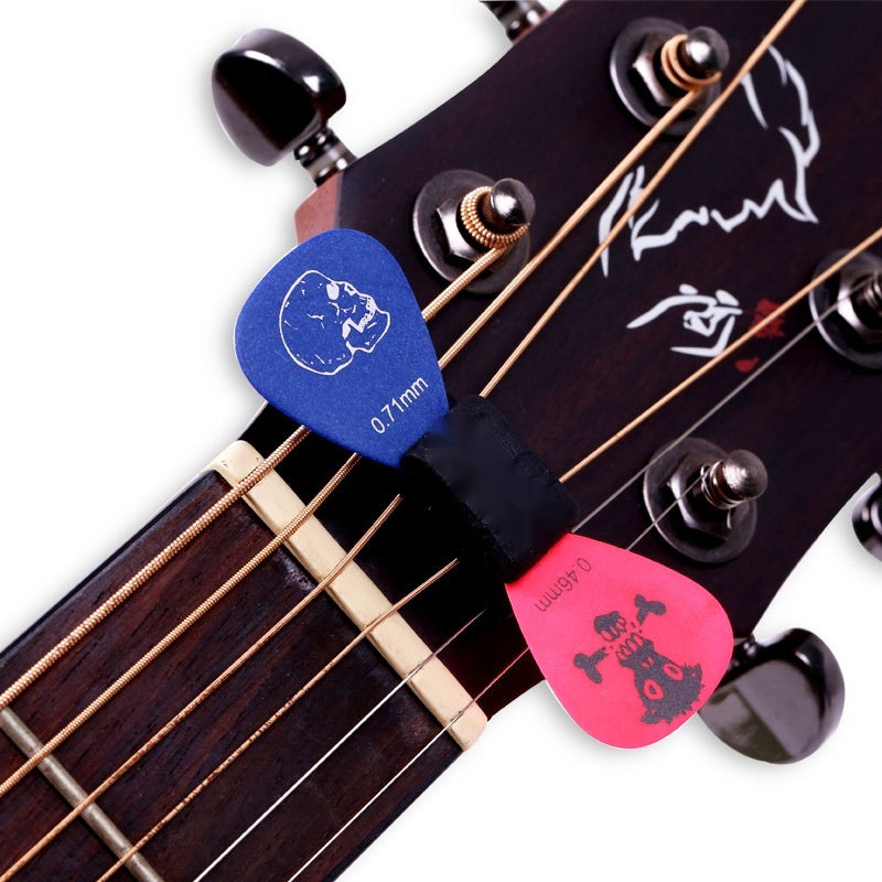 HKM-591123 Silicone Guitar Plectrum Holder for Enhanced Grip and Storage