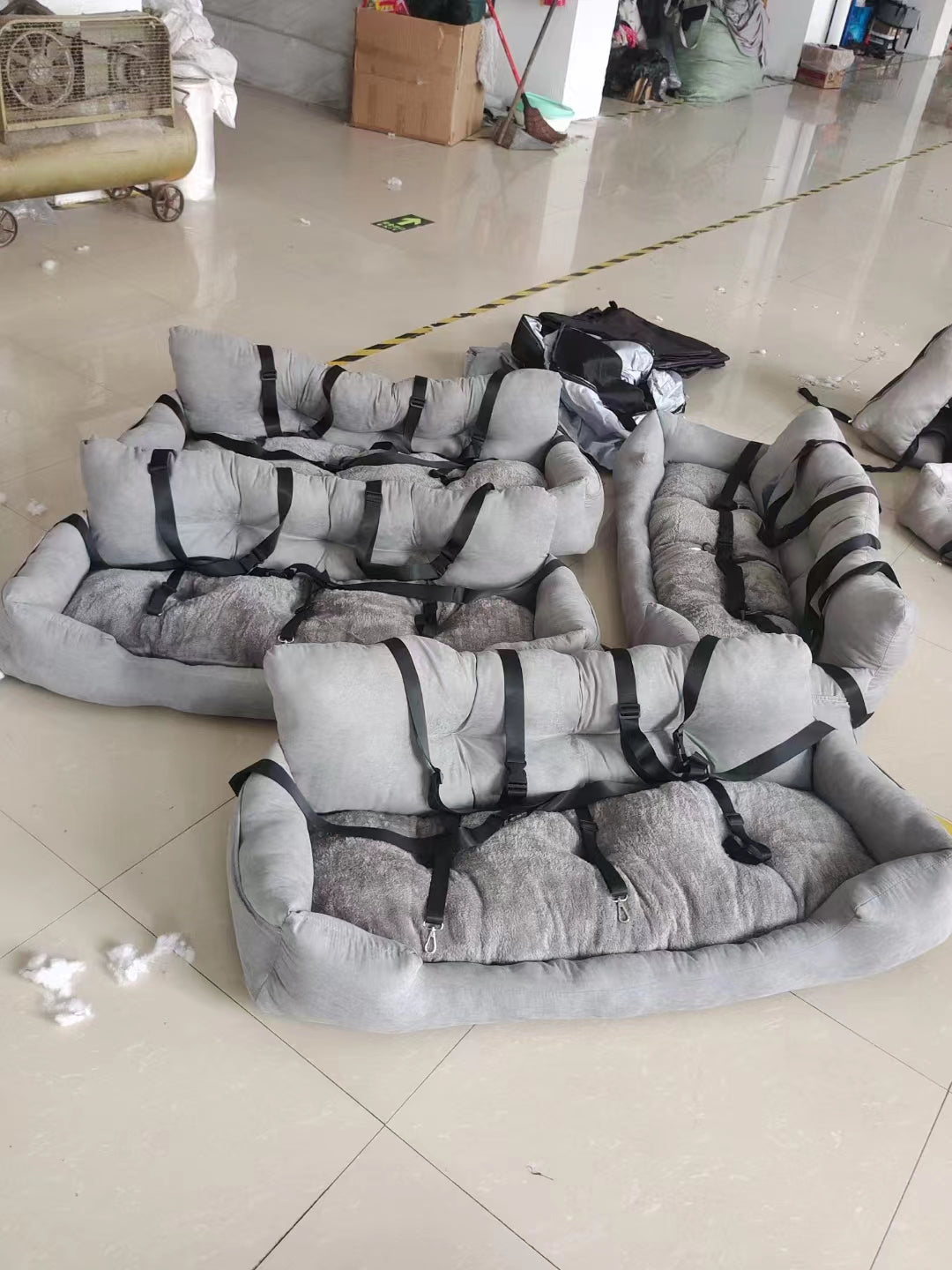 HKM-5938237 Waterproof Dog Kennel Car Mat for Outdoor Travel - Available in Gray, Dark Green, and Blue