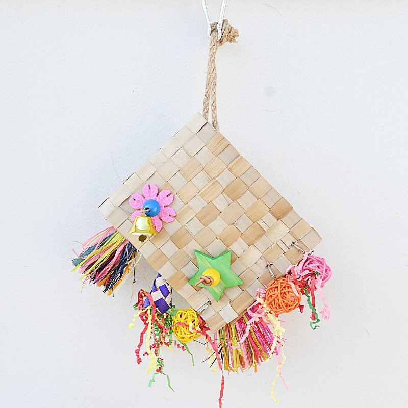 HKM-594323 Natural Palm Leaf Foraging Bag for Parrots - 18 x 30 cm Bird Toy