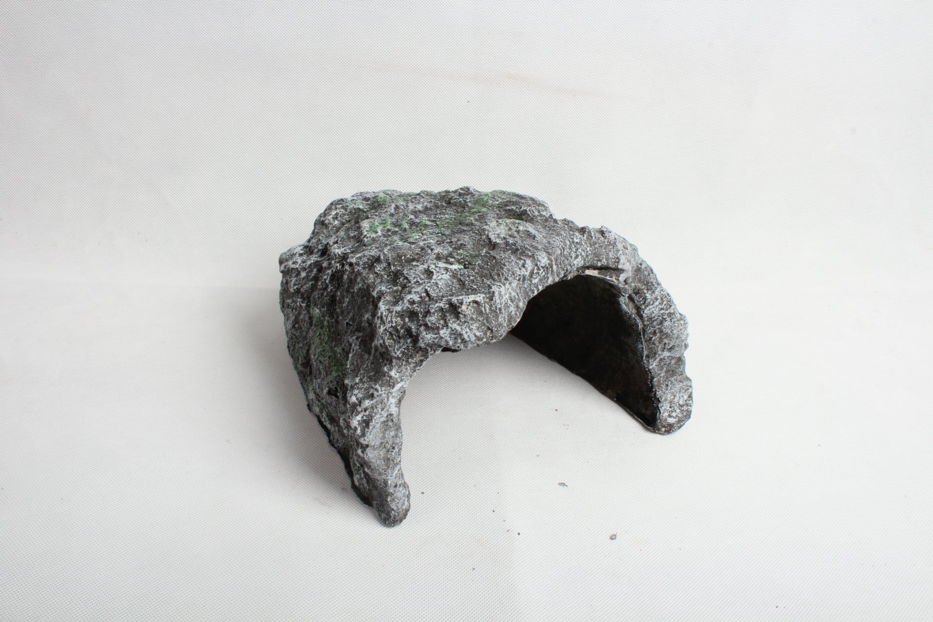 HKM-5951549 Large and Small Reptile Cave Hideout for Tortoises, Snakes, and Lizards - Durable Resin Design