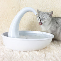 HKM-5964861 Pet Drinking Fountain for Cats and Dogs - 2.36L Capacity, Quiet, Easy to Clean with Charcoal Filter