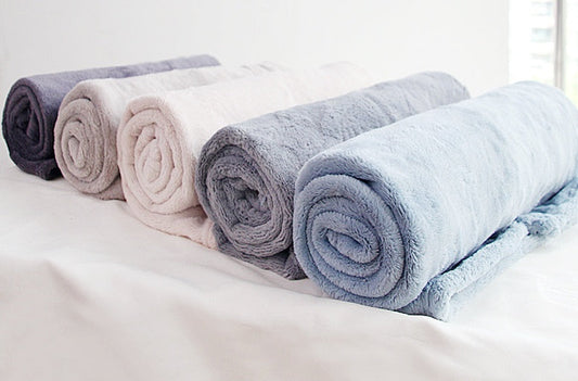 HKM-5998397 Cozy Pet Blanket Quilt for Dogs and Cats - Large & Small Sizes Available