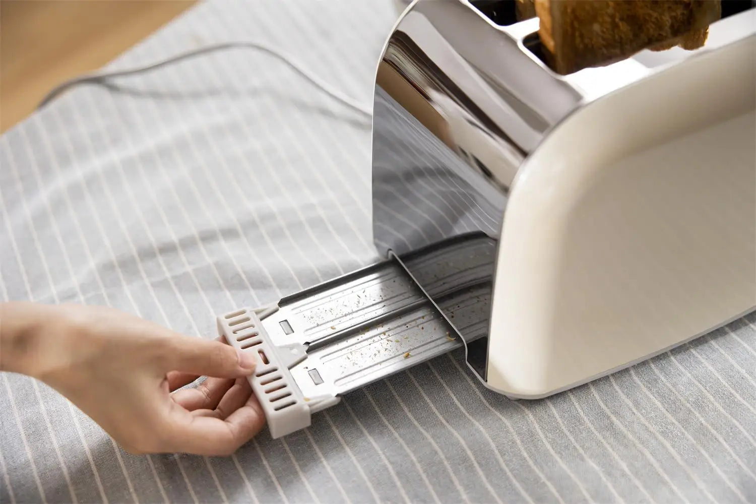 HKM-601875 Stainless Steel 2-Slice Electric Sandwich Toaster with Smart Features
